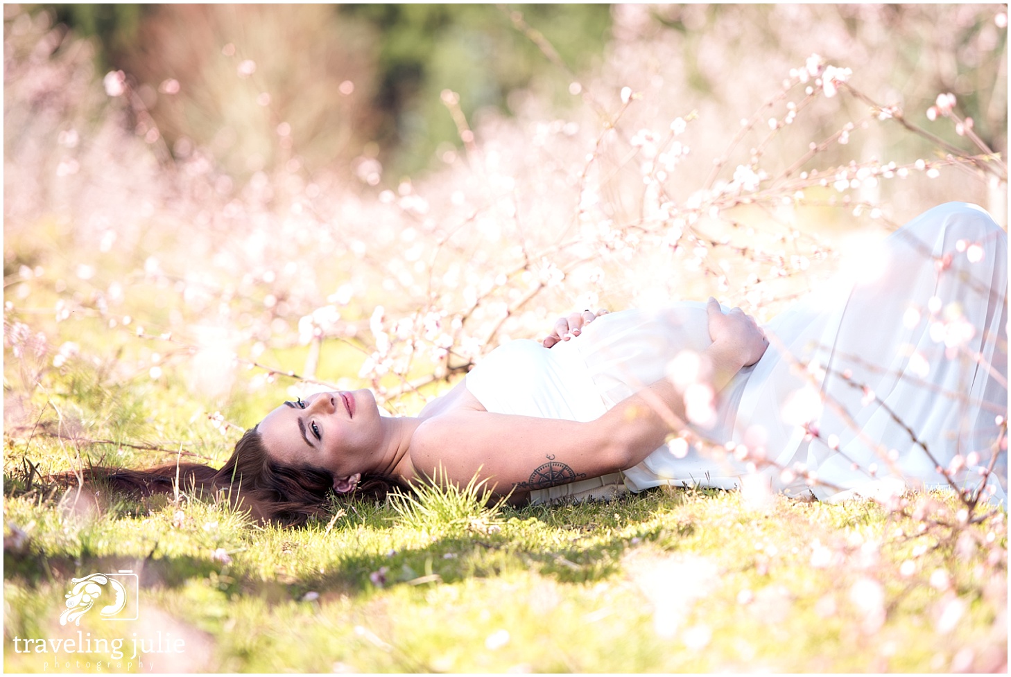 laying down maternity photo